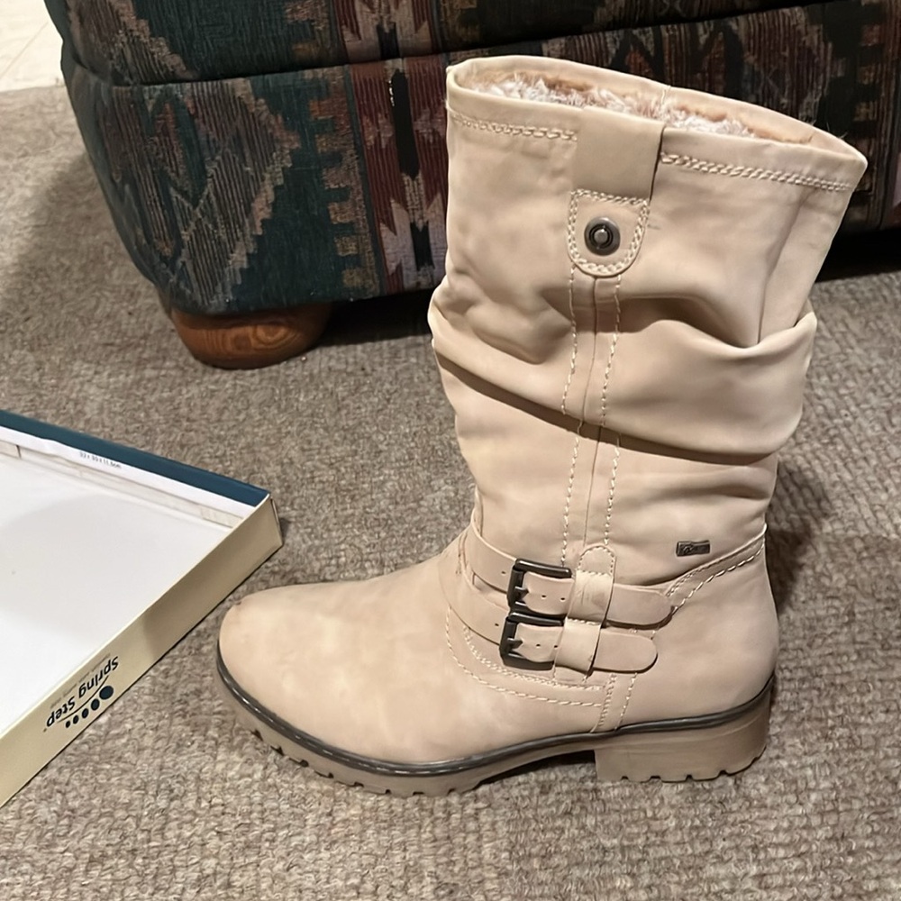Spring Step Boots - Picture 2 of 4